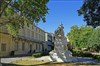 Montpellier, ses quartiers anciens, ses hôtels particuliers et placettes ombragées - 